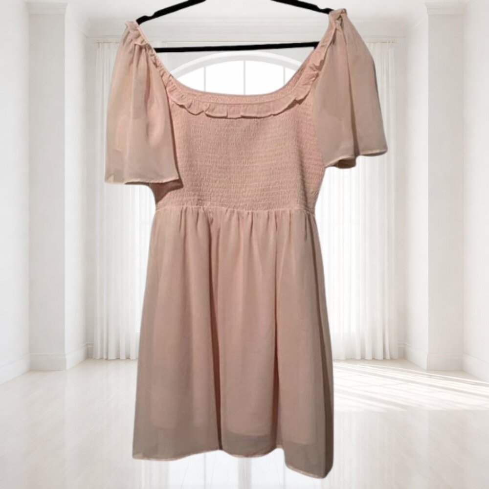 BCBG Paris Rose Quartz Chiffon Smocked Flutter Sleeve Dress | Juniors L - Picture 4 of 9